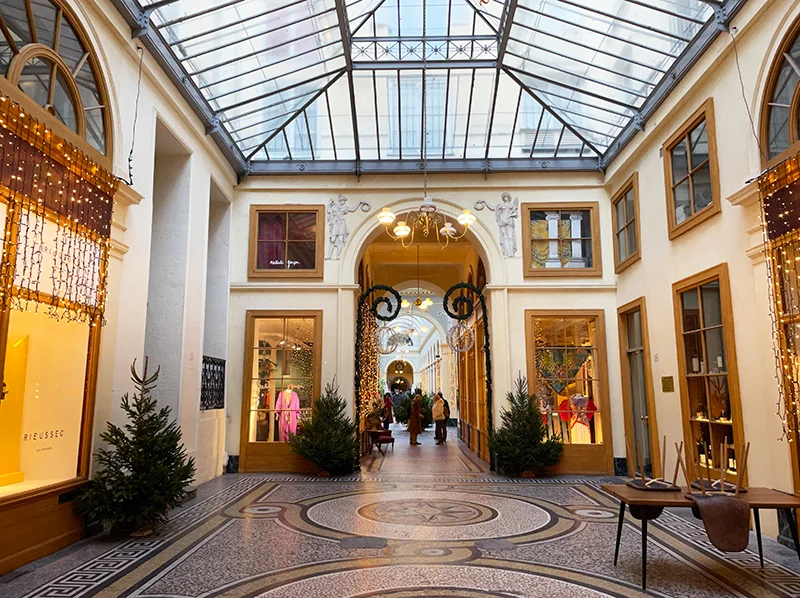 galerie-vivienne Qué hacer en París si llueve: Explorar pasajes cubiertos