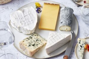plateau-fromages Comida típica de París: plateau de fromages